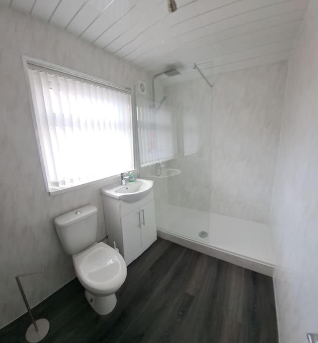 1 Bed Apart Dowlais Ngoại thất bức ảnh